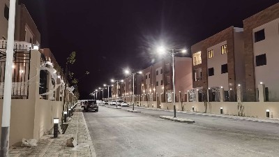 深夜歸途，總有一束光為你而亮