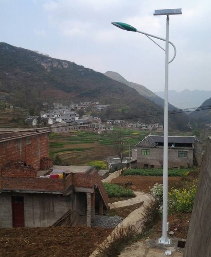 太陽(yáng)能路燈 貴州太陽(yáng)能路燈 南德太陽(yáng)能燈飾有限公司